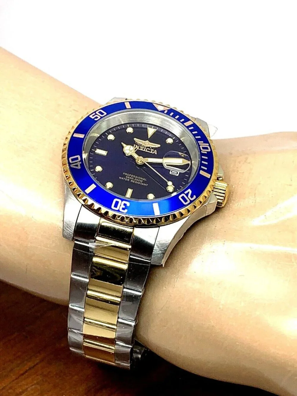 Invicta Men's Watch 26972 Pro Diver Blue Dial 2-Tone Stainless Steel Quartz 40mm